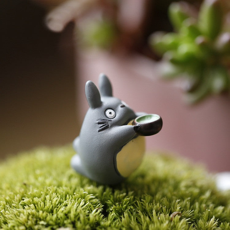 Miniature Totoro Drinking Tea Figurines